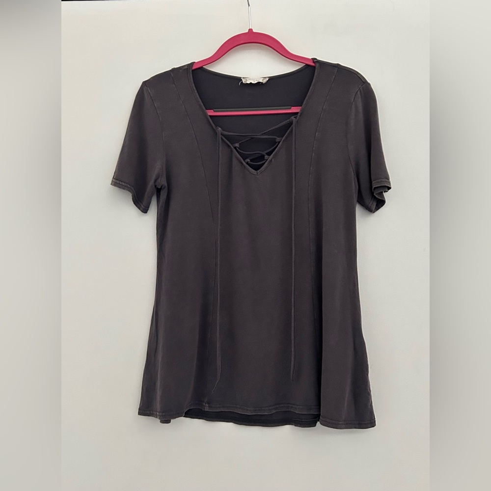 Altar'd State: Size Small-Flowy Gray Tunic-V Neck With Laces-Excellent Condition
